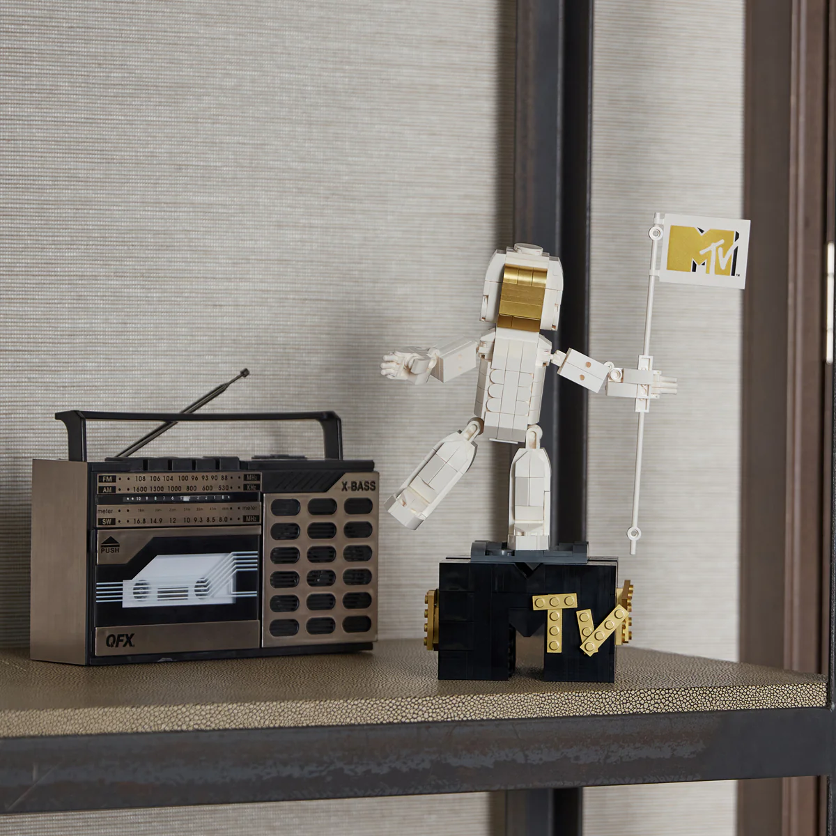 MTV Moon Person - Image 7